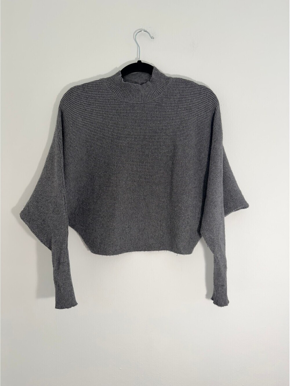 Zara Knit Gray Ribbed Cropped Sweater Mock Neck Dolman Batwing Sleeves Size S